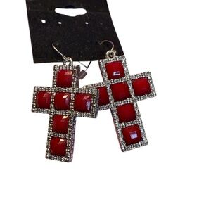 NWT! Elegant Red Cross Silver Sparkle Stone Lightweight Dangle Earrings Quality